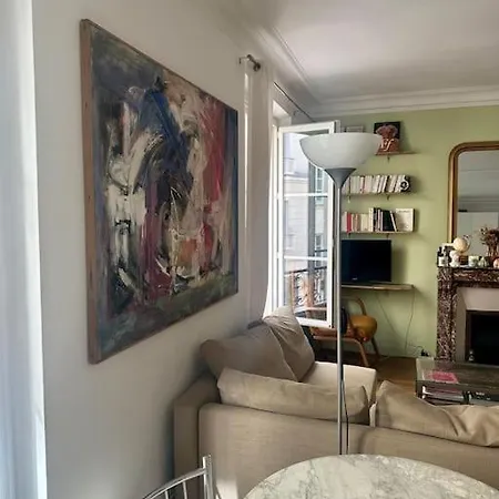 Appartement Appart Lumineux Buttes-chaumont Parijs